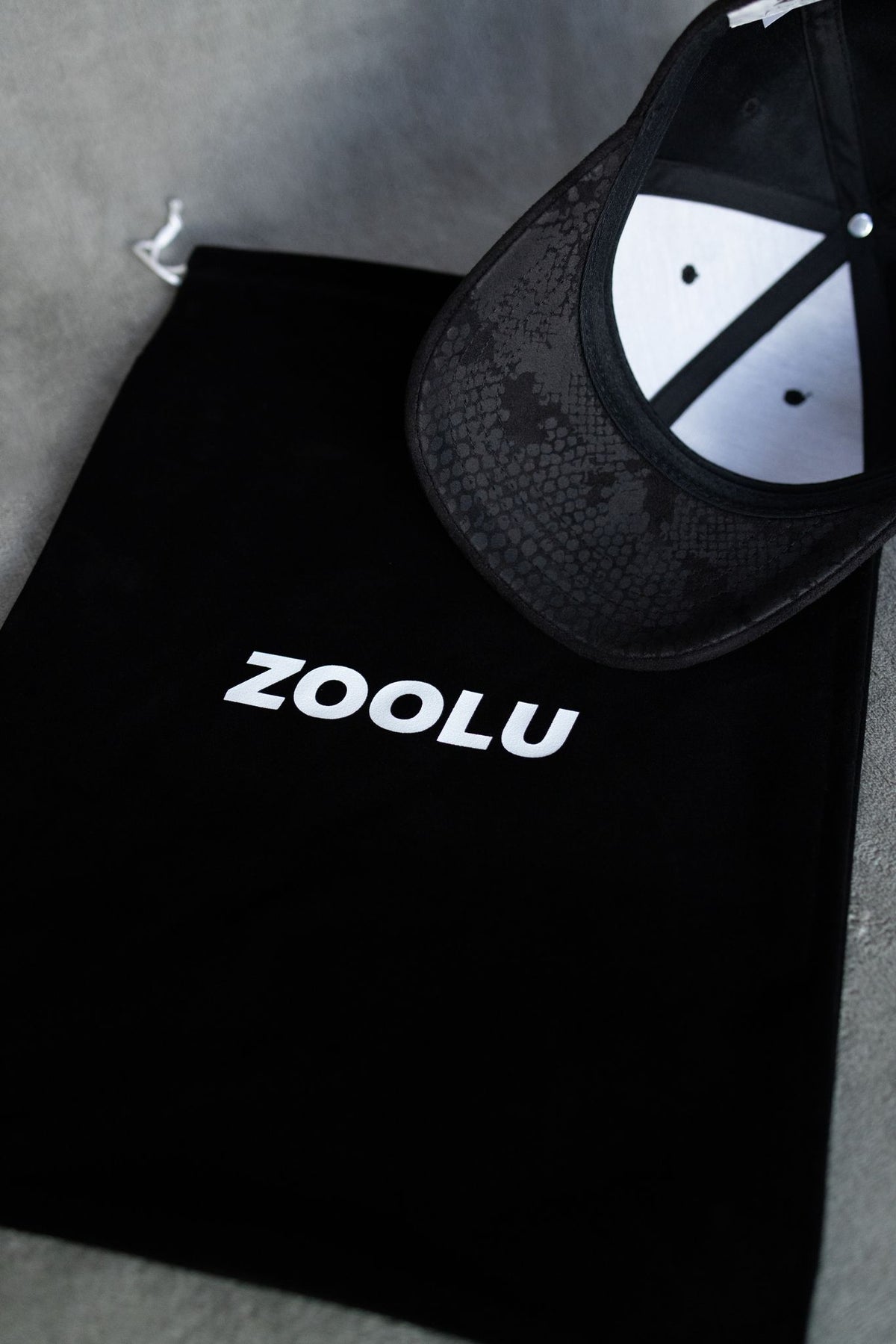 Zoolu ZOOLU EXOTIC SUÉDE CAP | BLACK – Zoolu